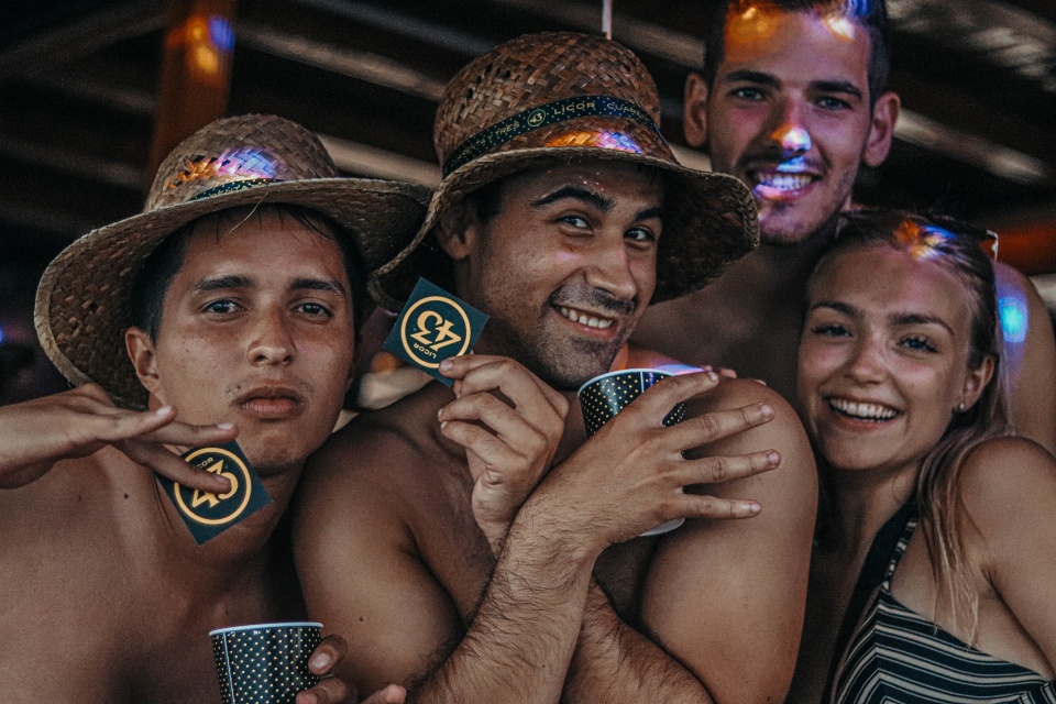 mallorca-fiesta-en-barco-barca-samba